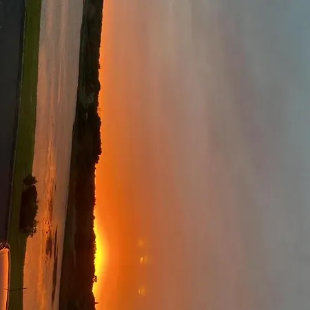 Atlantic Lodge بيت ضيافة *