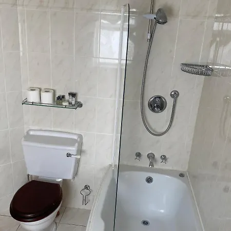 Atlantic Lodge بيت ضيافة غالواي