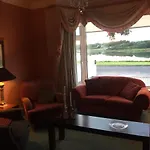 Atlantic Lodge ゲストハウス *