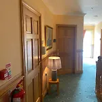 Atlantic Lodge *